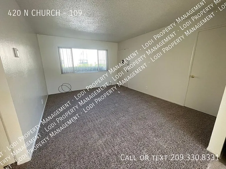 420 N Church St #109 — Photo 3