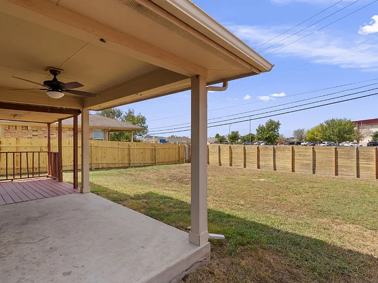 3417 Savage Springs Dr — Photo 32