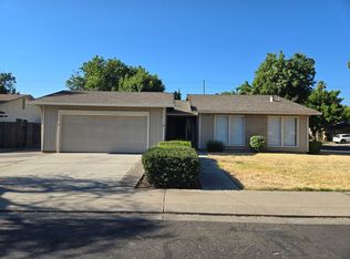 2000 Dorset Ln, Modesto, CA 95355