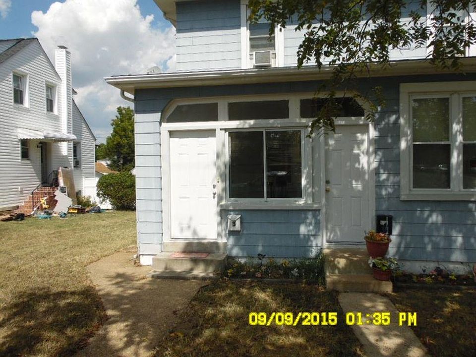 1st image of 100 4th Ave SW #1