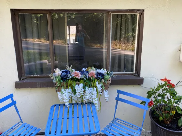 1217 Greenbrier Rd APT 3, Fairmont, WV 26554