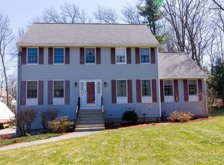 8 Taber St, Billerica, MA 01821