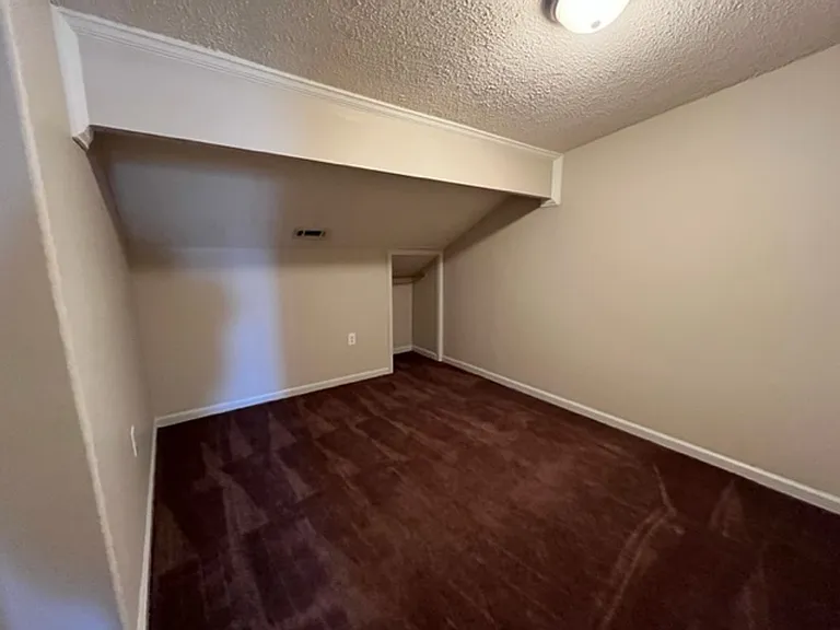 7454 Perrin Ln — Photo 9