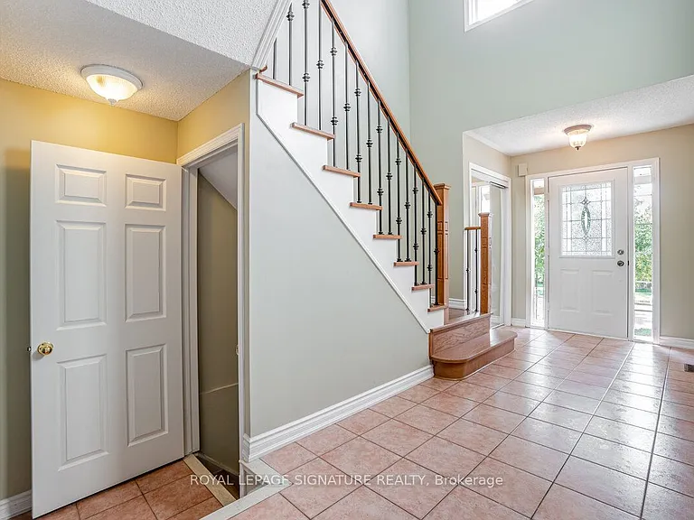 5135 Falconcrest Dr — Photo 32