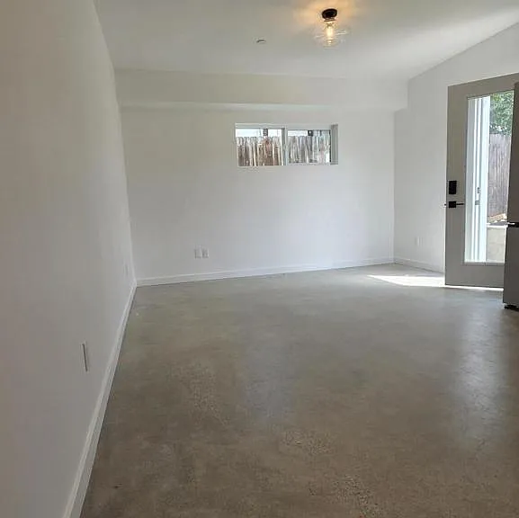 517 1/4 N North Coolidge Ave #50 — Photo 2