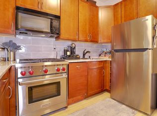 554 Observer Hwy APT 1R, Hoboken, NJ 07030
