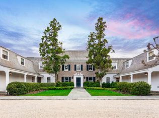 569 Ox Pasture Rd, Southampton, NY 11968