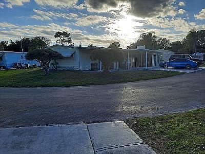 1st image of 1600 E Stardust Dr