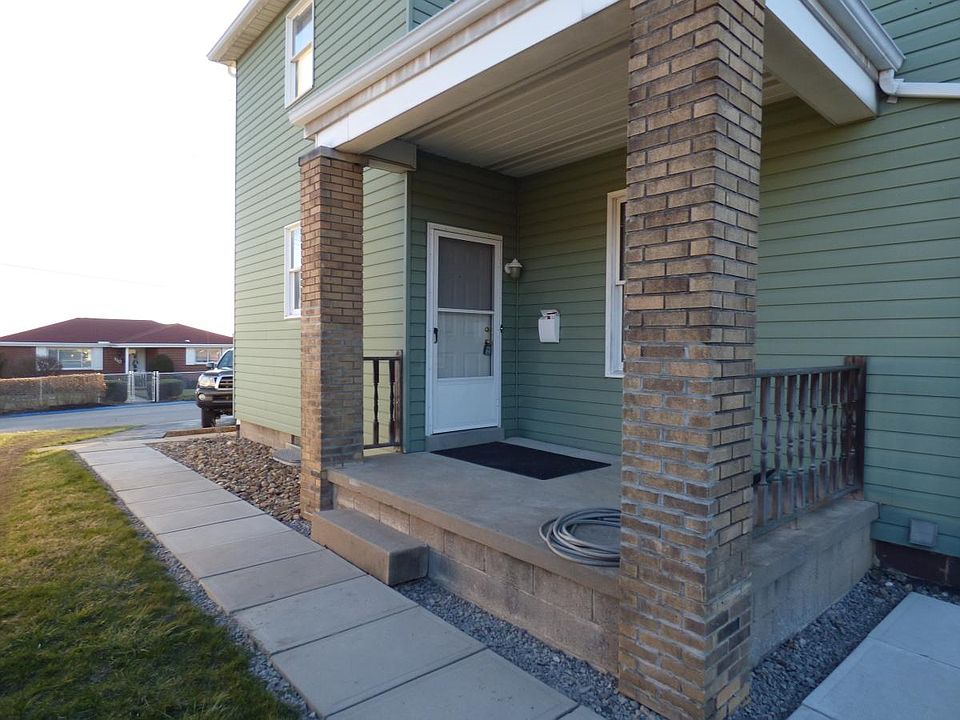 Side porch
