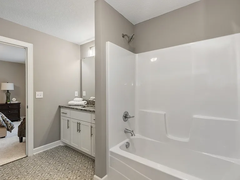 13837 Oakwood Dr — Photo 5