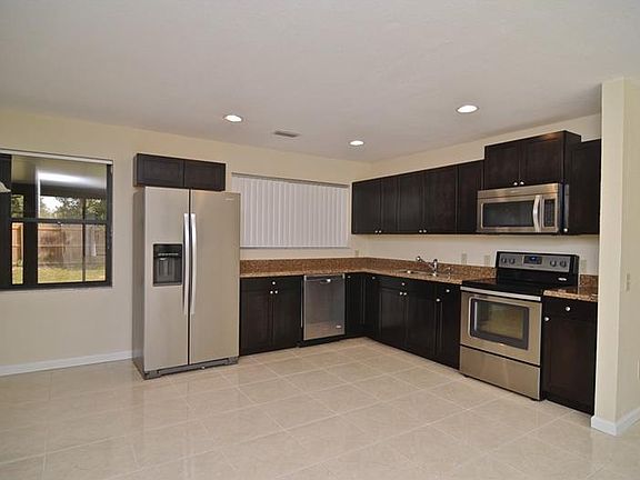 2nd image of 2818 Martha Ln