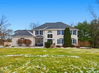 1 Worthington Rd, Columbia, NJ 07832