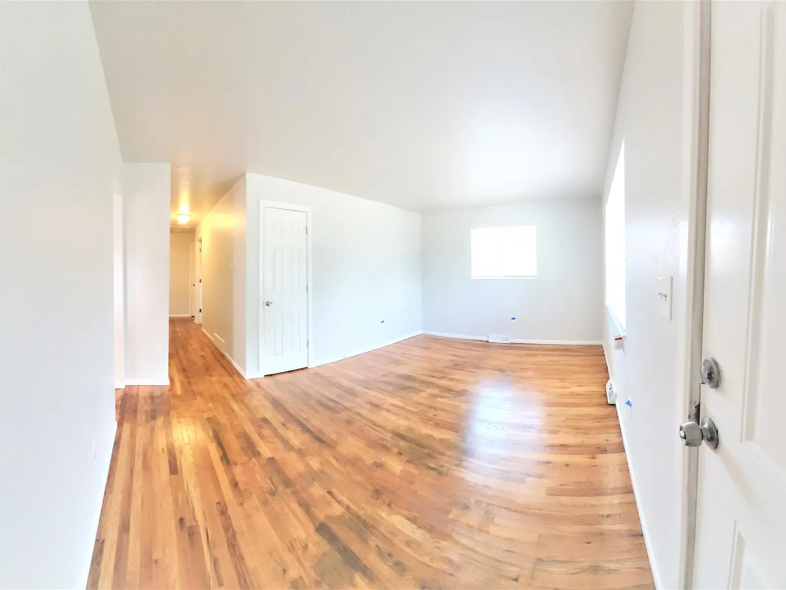 2 bed, 822 sqft, $1,990 — Photo 4