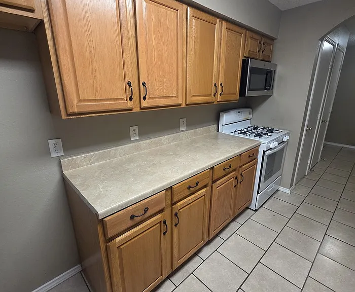 707 Devonian Dr — Photo 10