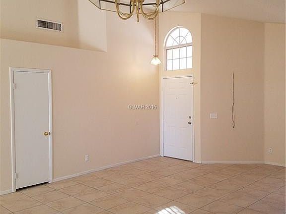 4th image of 2541 Lazy Brook Dr