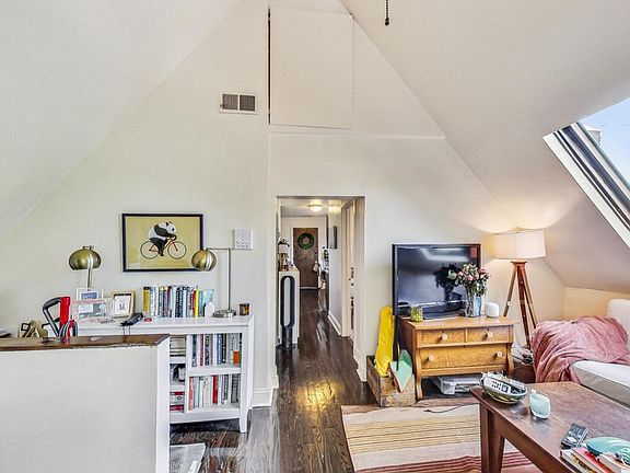 5th image of 2554 W Winnemac Ave APT 3