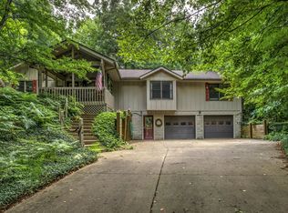 429 Grand Ridge Dr, Howard, OH 43028