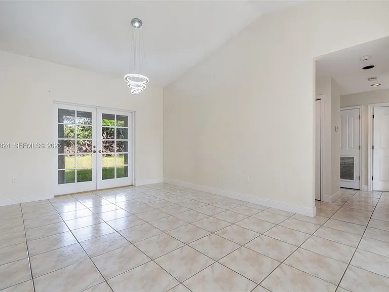 16035 SW 173rd Ave — Photo 7