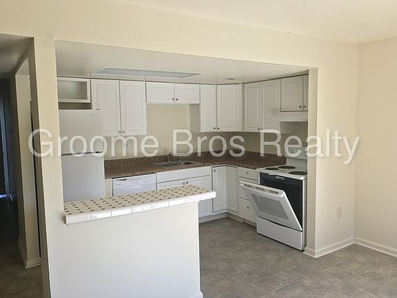 4th image of 3233 Hunters Mill Dr