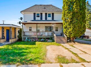 137 N McKenzie Ave, Gillett, WI 54124