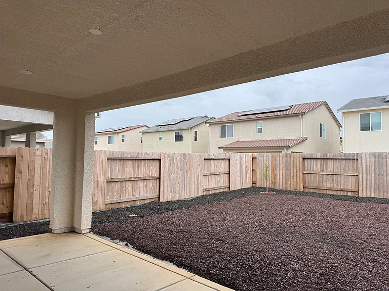 8143 Champart Cir — Photo 32