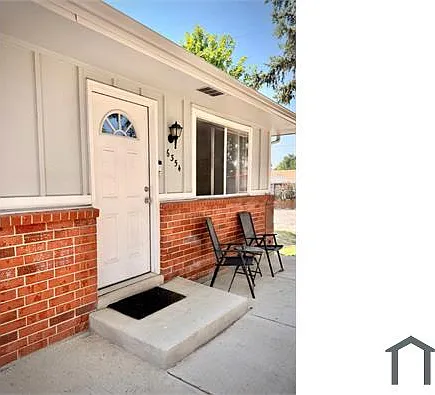 3 bed, 1300 sqft, $2,100 — Photo 1