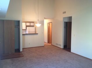 2323 Sumac Way, Woodbury, MN 55125