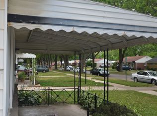 27621 Barrington St, Madison Heights, MI