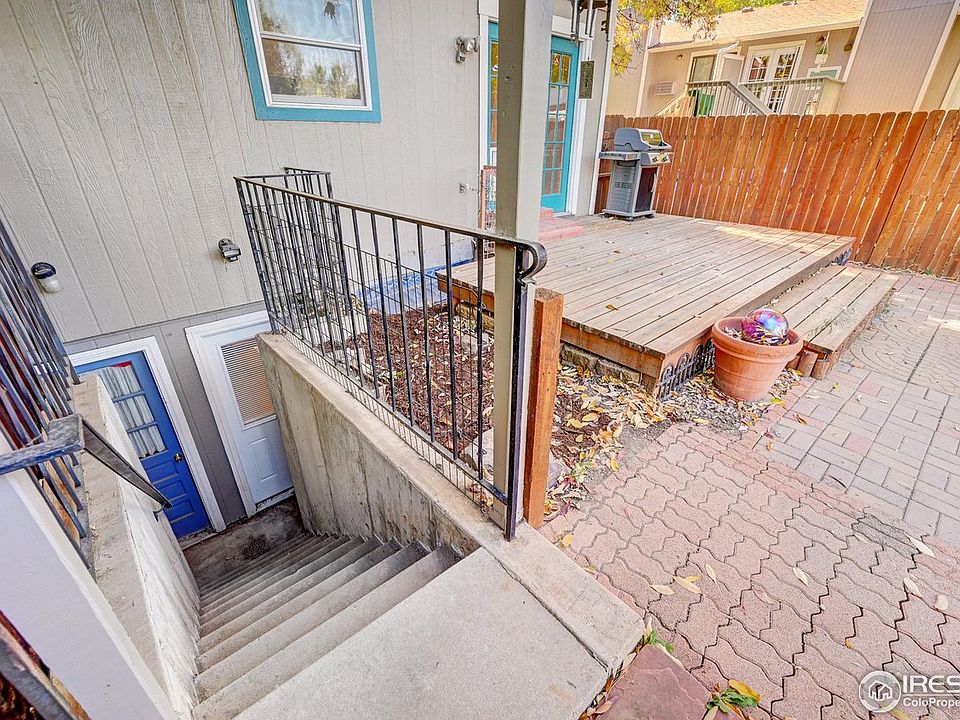 Private entrance to downstairs unit