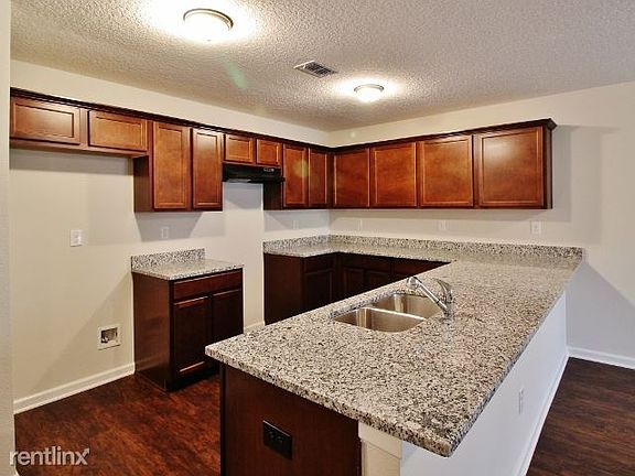4th image of 5459 Village Pond Ct