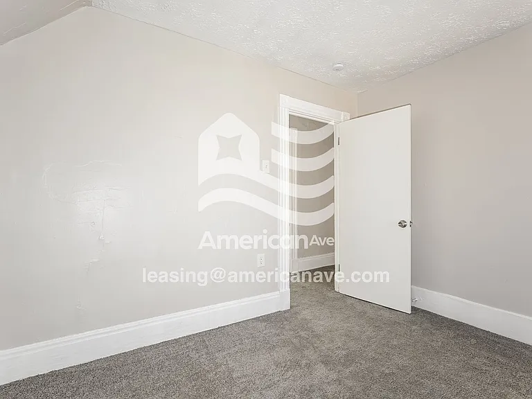 1181751_011_wm_-_bedroom_13625867.jpg