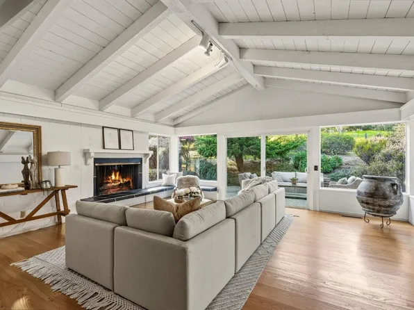 25664 Carmel Knolls Dr, Carmel, CA 93923