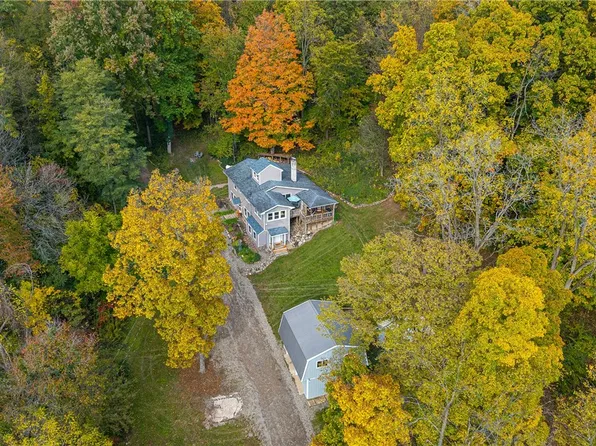 1728 Hydesville Rd, Newark, NY 14513