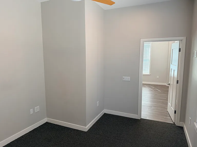 201 E Innes St #202 — Photo 9