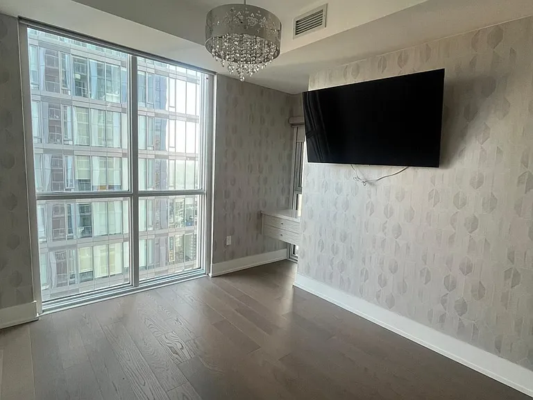 1 Yorkville Ave #4401 — Photo 11
