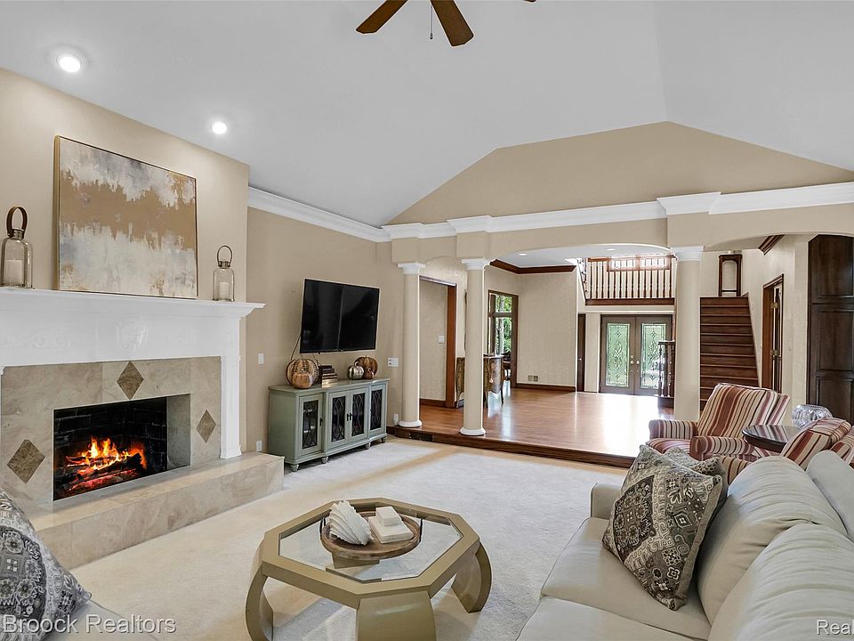 60 Kingsley Manor Dr, photo 7