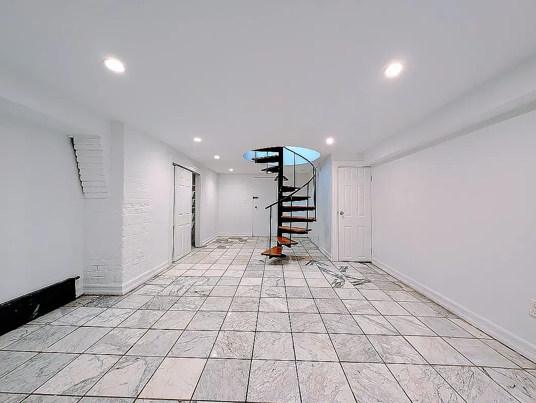 71 Columbia Street — Photo 4