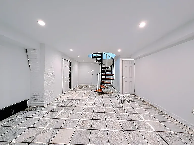 71 Columbia St #1L — Photo 4