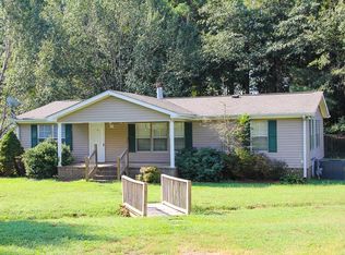 606 Taylor St, Central, SC 29630