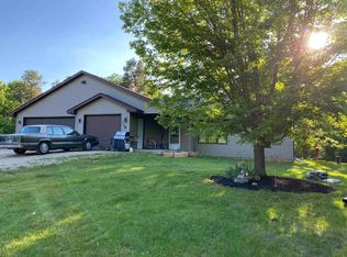 33380 Yeager Ln, Lone Rock, WI 53556