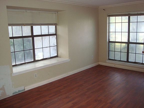 Additional Living Room