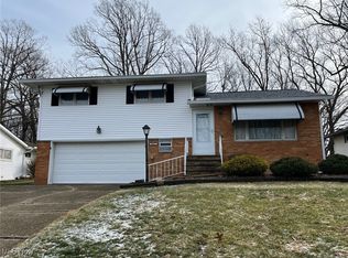 6411 W 54th St, Parma, OH 44129