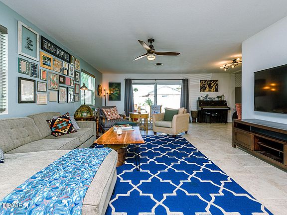 4th image of 209 Royal Dunes Blvd