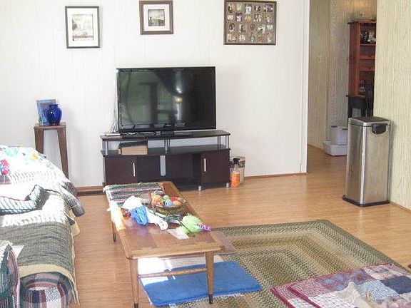 2nd image of 2206 Greymont Dr