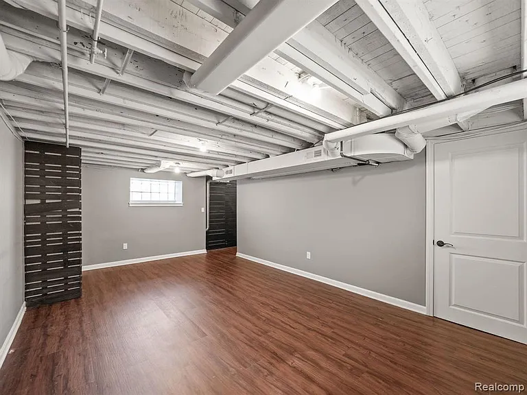 342 E Frank St — Photo 21