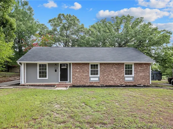 5404 Sandstone Dr, Fayetteville, NC 28311