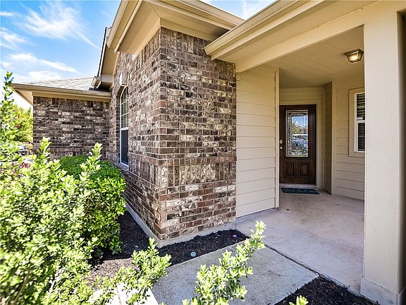 2nd image of 3309 Crispin Hall Ln