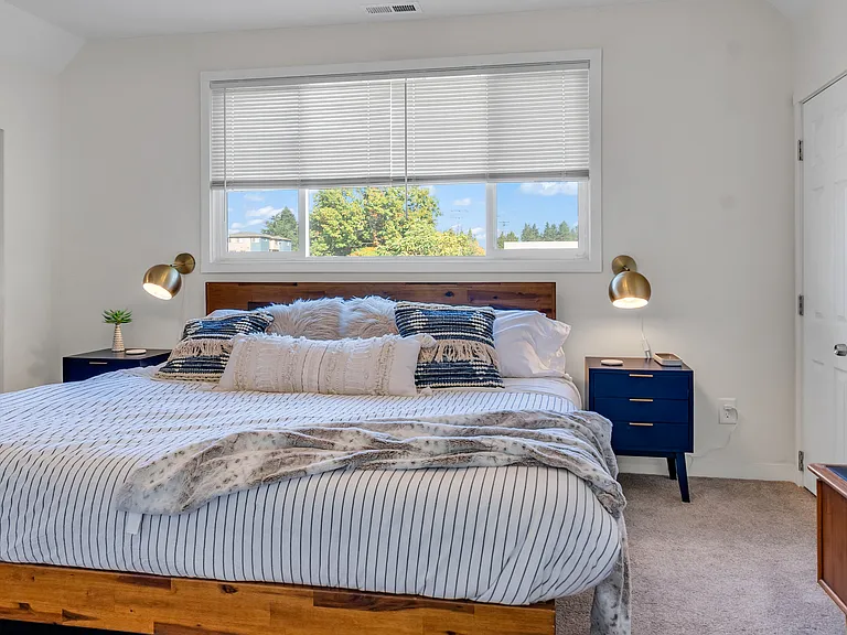 5506 NE Hoyt St — Photo 13