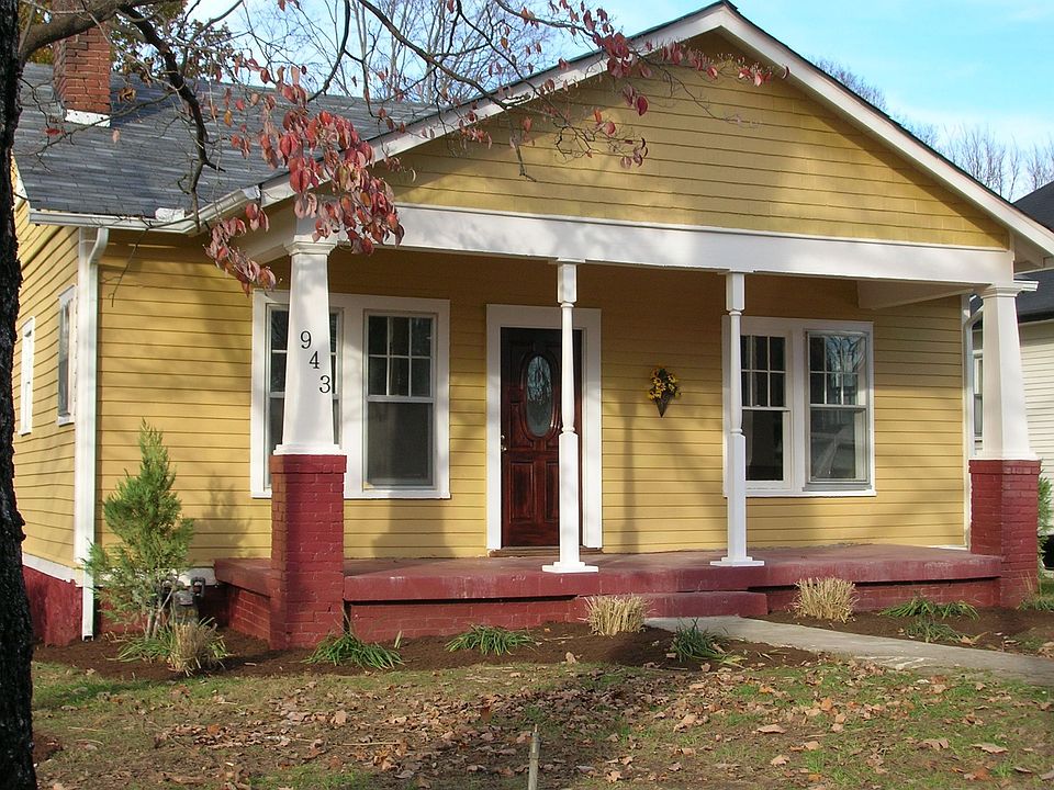 Welcome to 943 Maxwell!