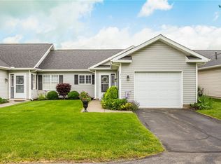312 Walker Dr, Canandaigua, NY 14424
